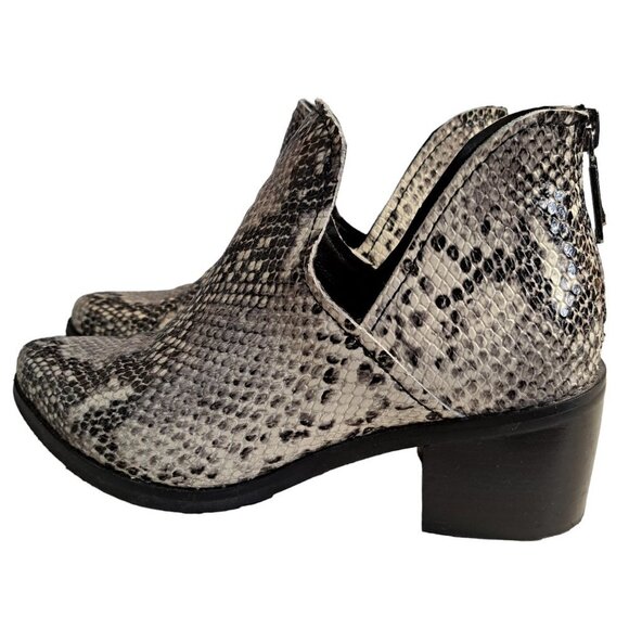Blondo Eliza Black Gray Snakeskin Leather Waterproof Ankle Booties Size 6.5M - Picture 2 of 9